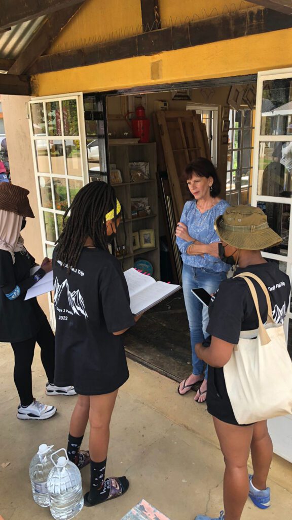 Michael Mount Waldorf School Class of 2022 8827