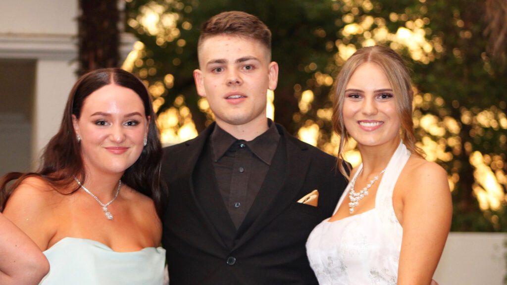 Michael Mount Waldorf School Class of 2022 8827