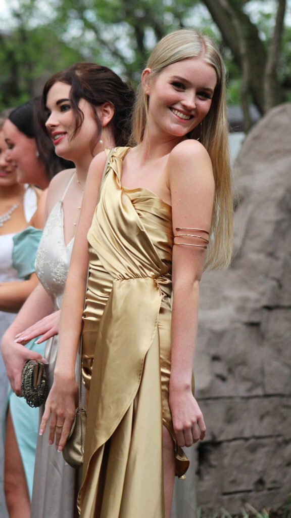 Michael Mount Waldorf School Class of 2022 8827