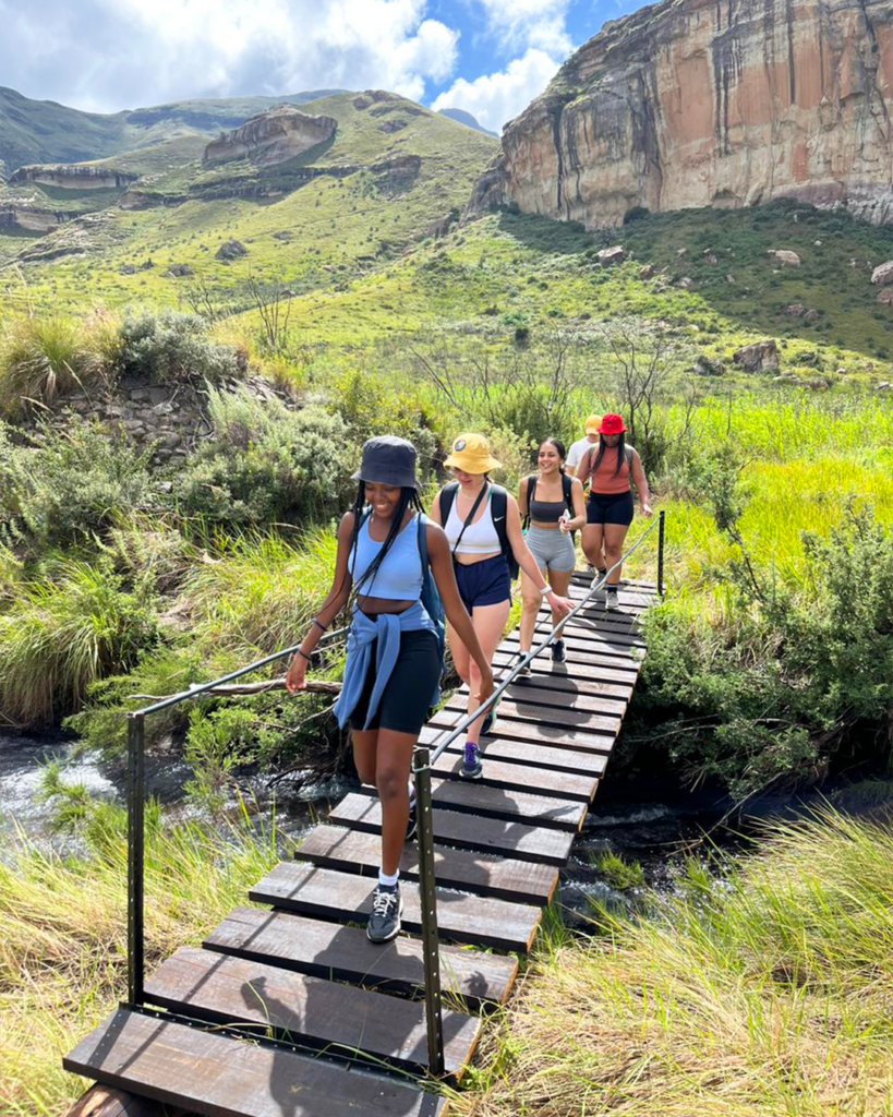 Michael Mount Waldorf School Class of 2023 12686