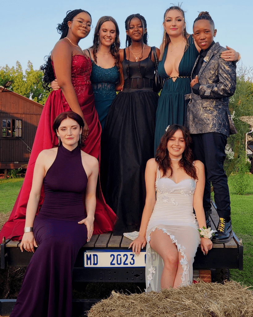 Michael Mount Waldorf School Class of 2023 12686