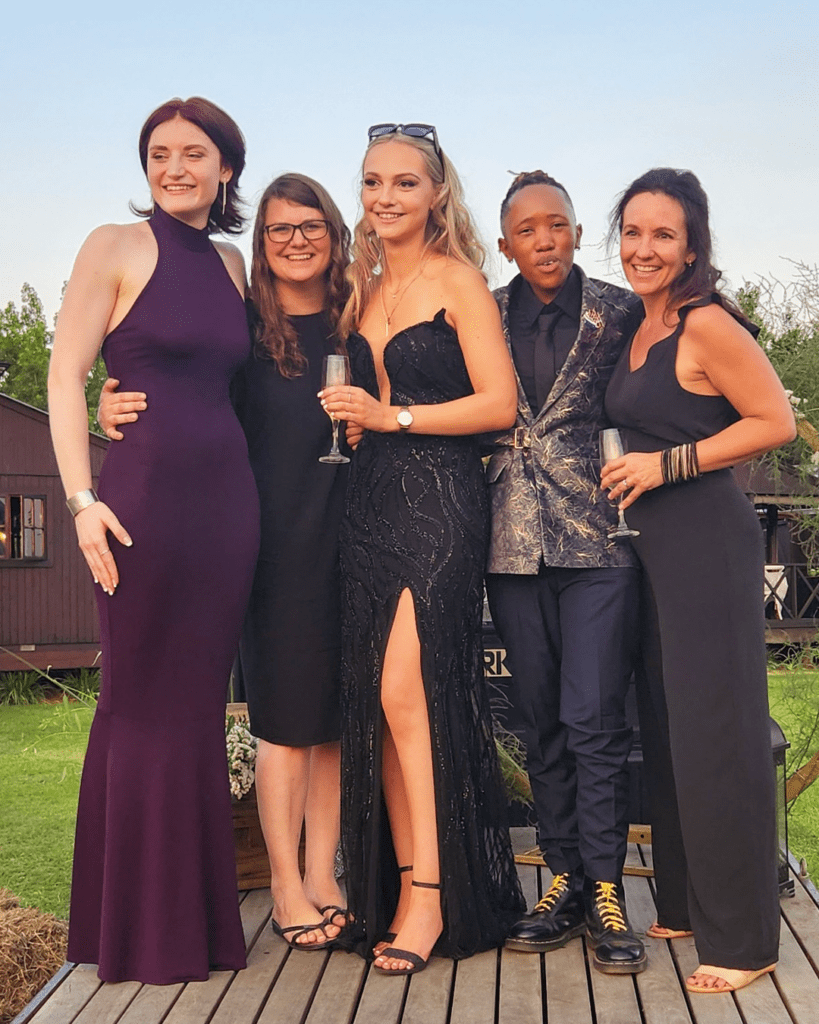 Michael Mount Waldorf School Class of 2023 12686