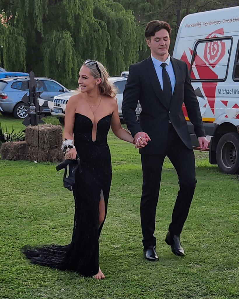 Michael Mount Waldorf School Class of 2023 12686