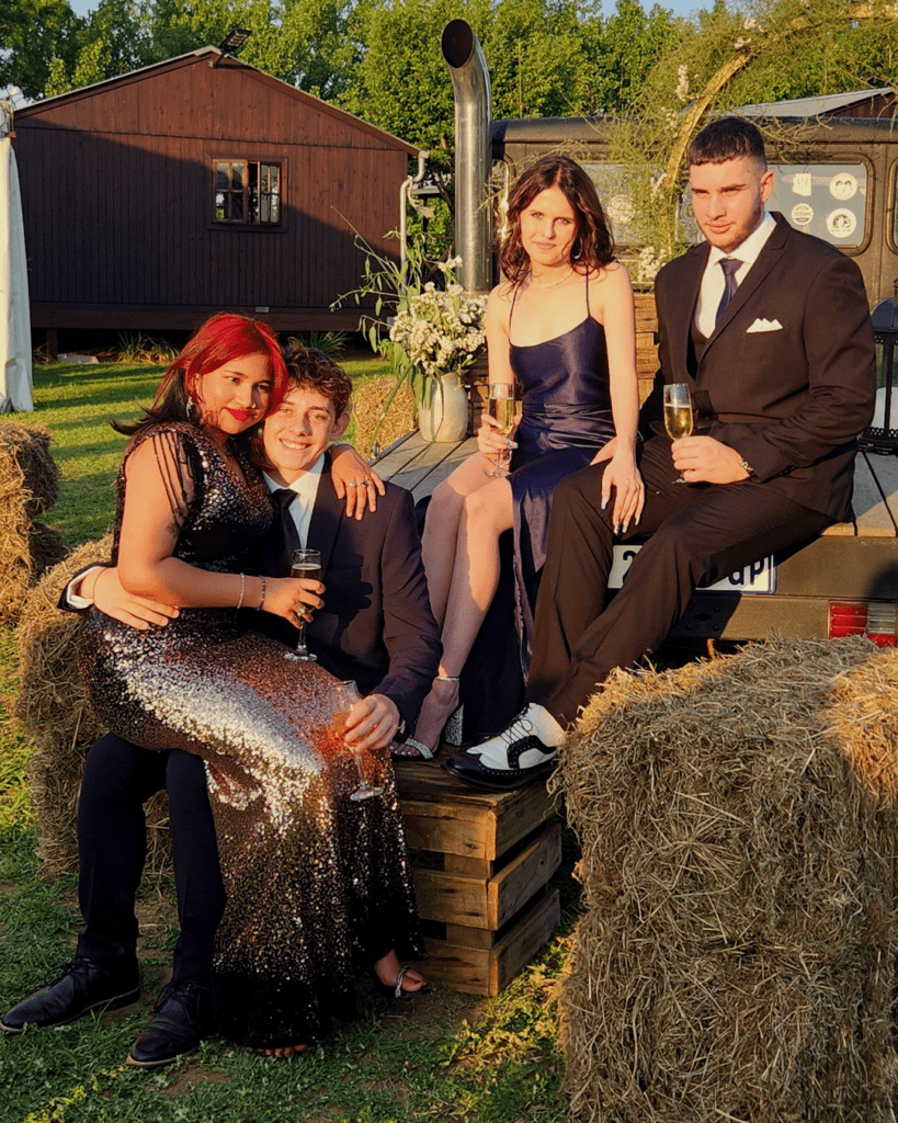 Michael Mount Waldorf School Class of 2023 12686