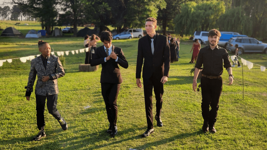 Michael Mount Waldorf School Class of 2023 12686