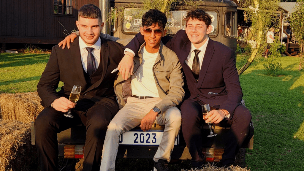 Michael Mount Waldorf School Class of 2023 12686