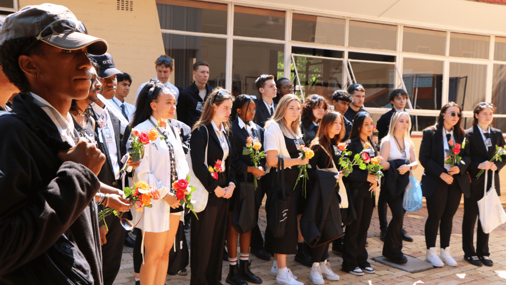 Michael Mount Waldorf School Class of 2023 12686