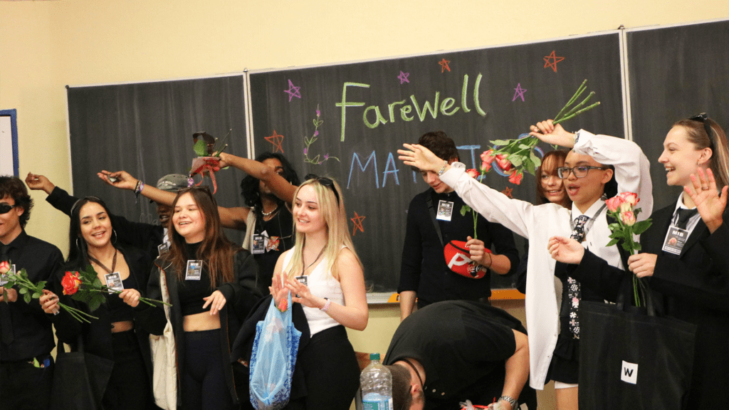 Michael Mount Waldorf School Class of 2023 12686