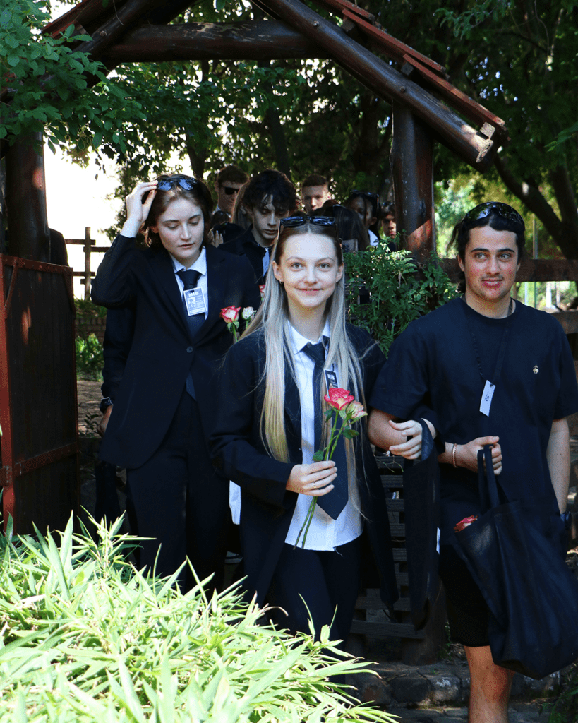 Michael Mount Waldorf School Class of 2023 12686