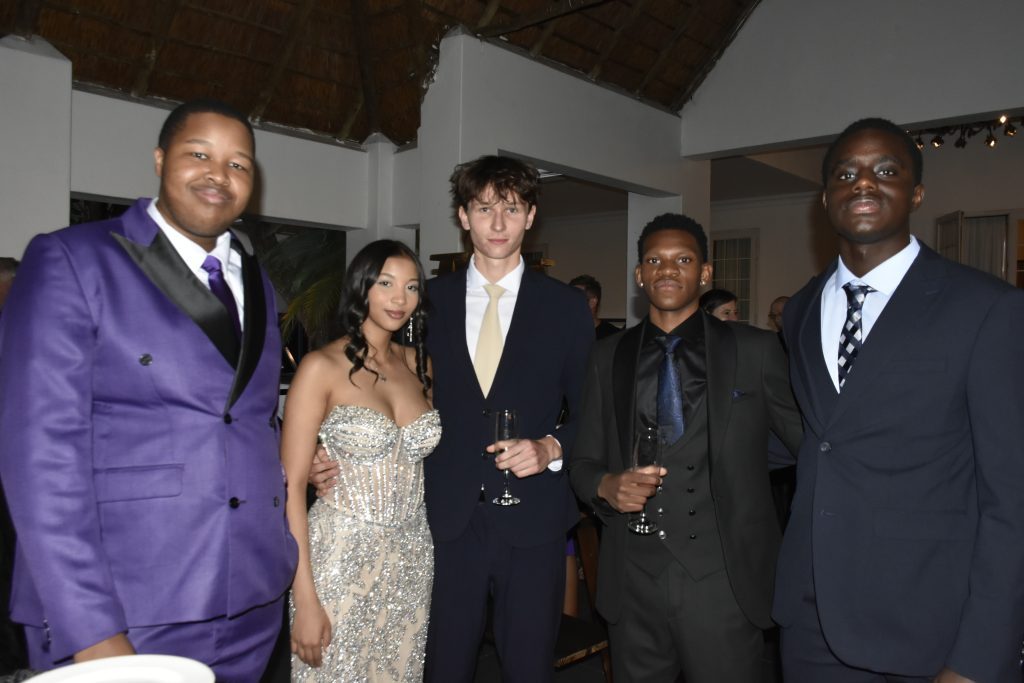 Michael Mount Waldorf School Class of 2024 13456