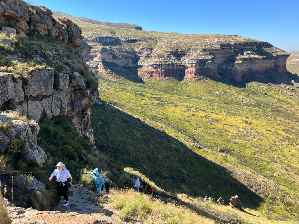 Michael Mount Waldorf School Class of 2024 13456