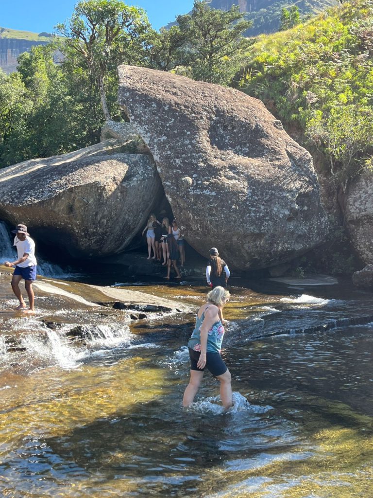 Michael Mount Waldorf School Class of 2024 13456