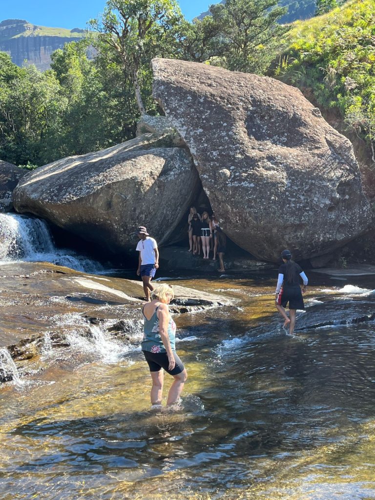 Michael Mount Waldorf School Class of 2024 13456