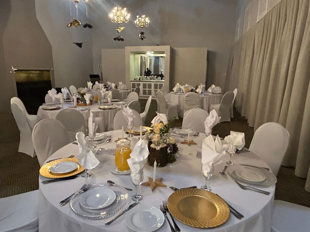 Michael Mount Waldorf School Class of 2024 13456