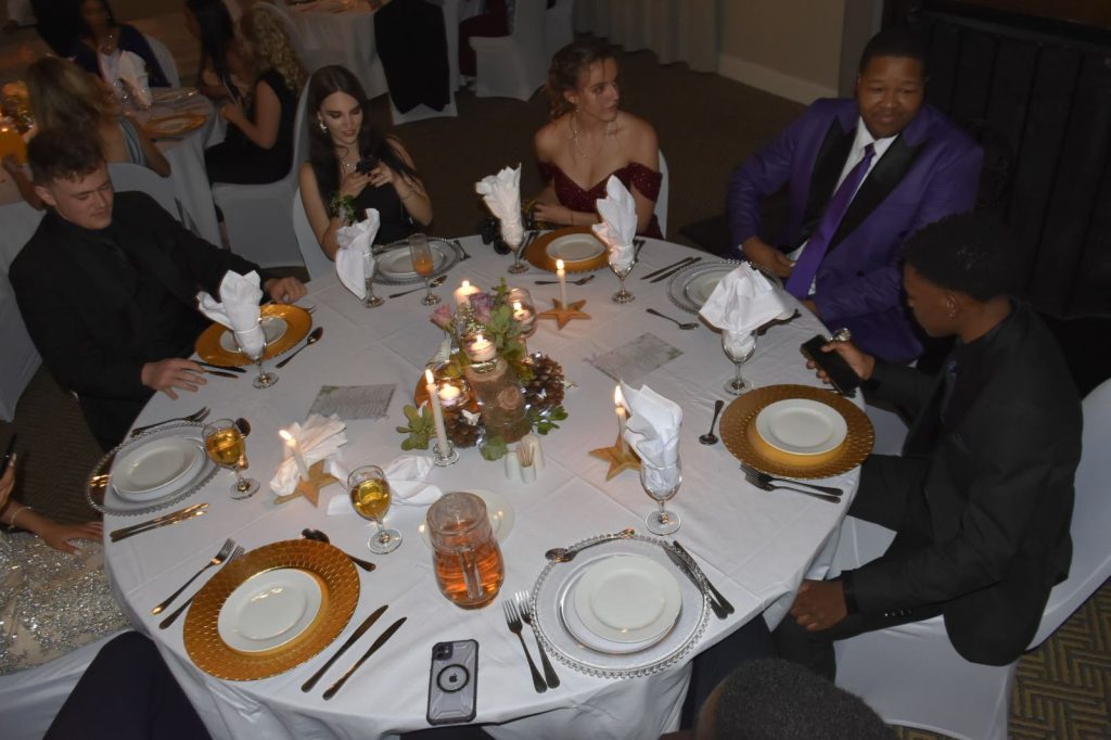 Michael Mount Waldorf School Class of 2024 13456