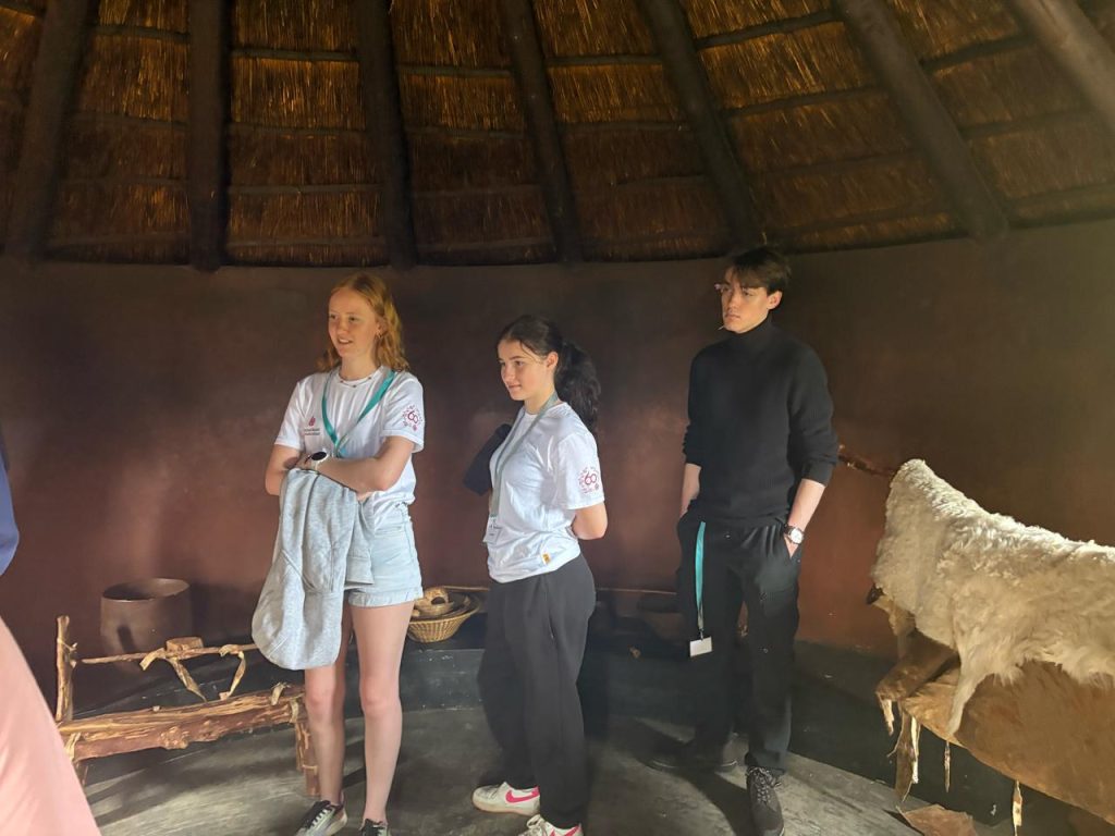 Michael Mount Waldorf School Class of 2025 32241