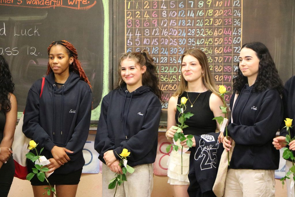 Michael Mount Waldorf School Class of 2025 32241