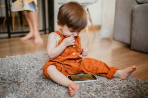 Michael Mount Waldorf School How screen time affects toddlers: ‘We’re losing a big part of being human’ 32510